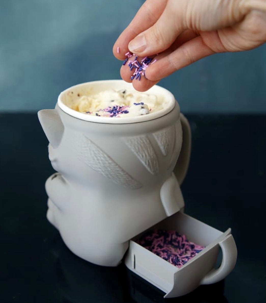 Cuddles - Pint size ice cream holder