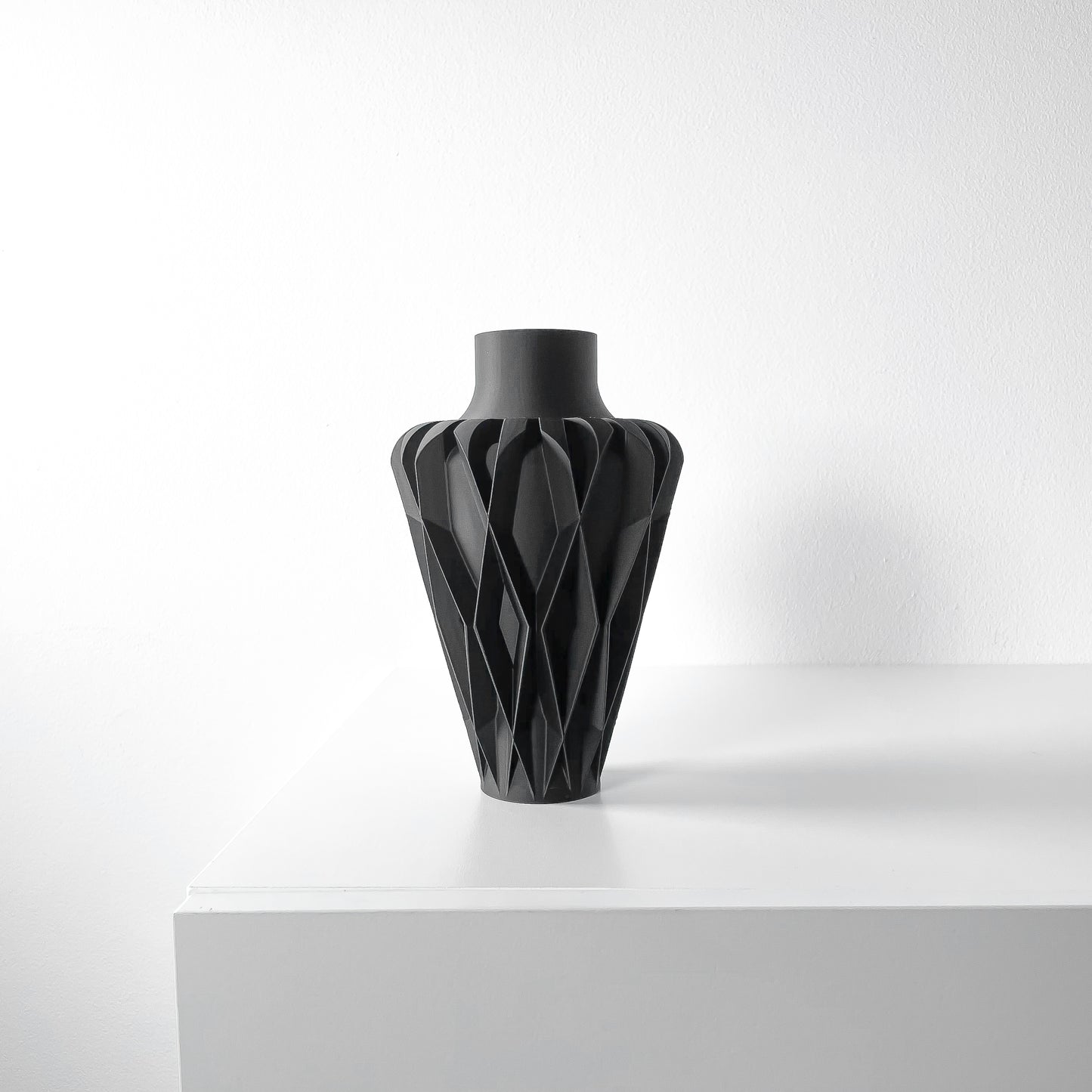 The Lenor Vase