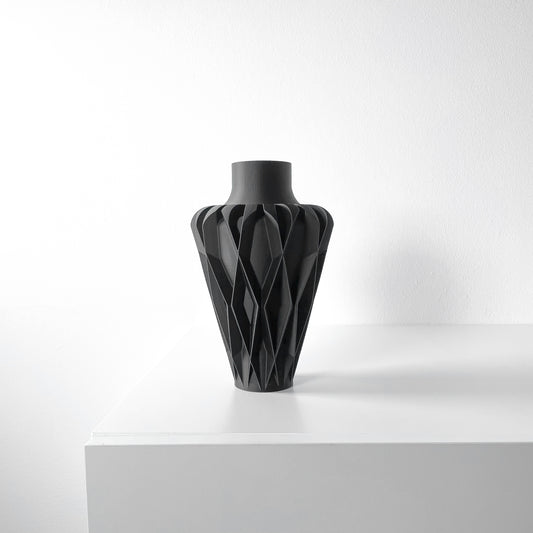 The Lenor Vase